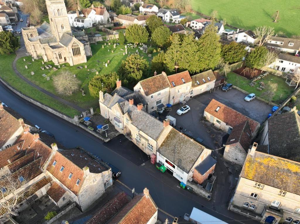 The George Inn Wedmore Екстер'єр фото